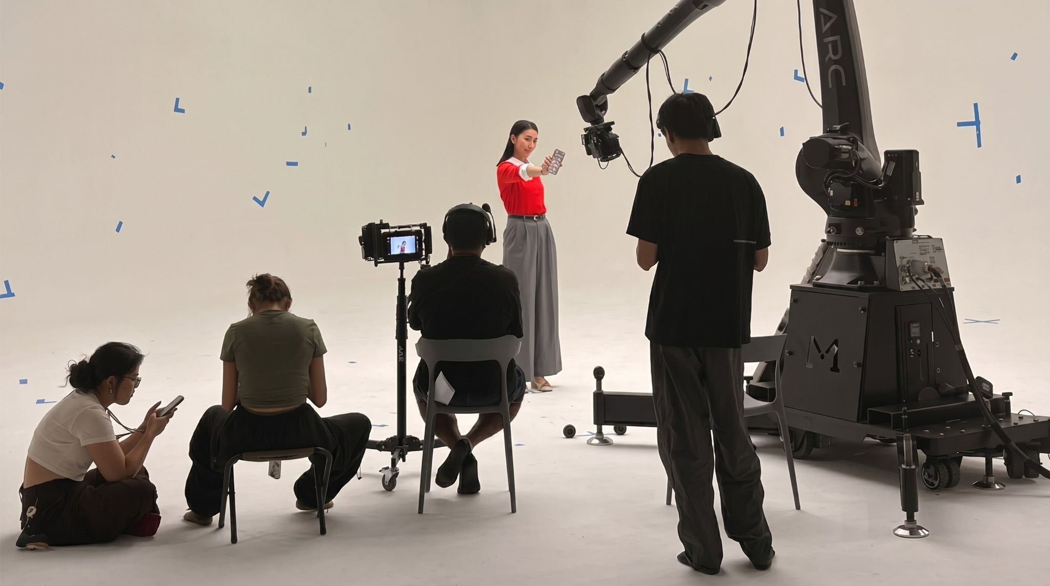 Professional corporate video production in Singapore - behind the scenes of a corporate interview shoot